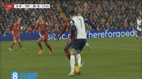 关于利物浦酣胜拜仁，范迪克单搂破门的信息