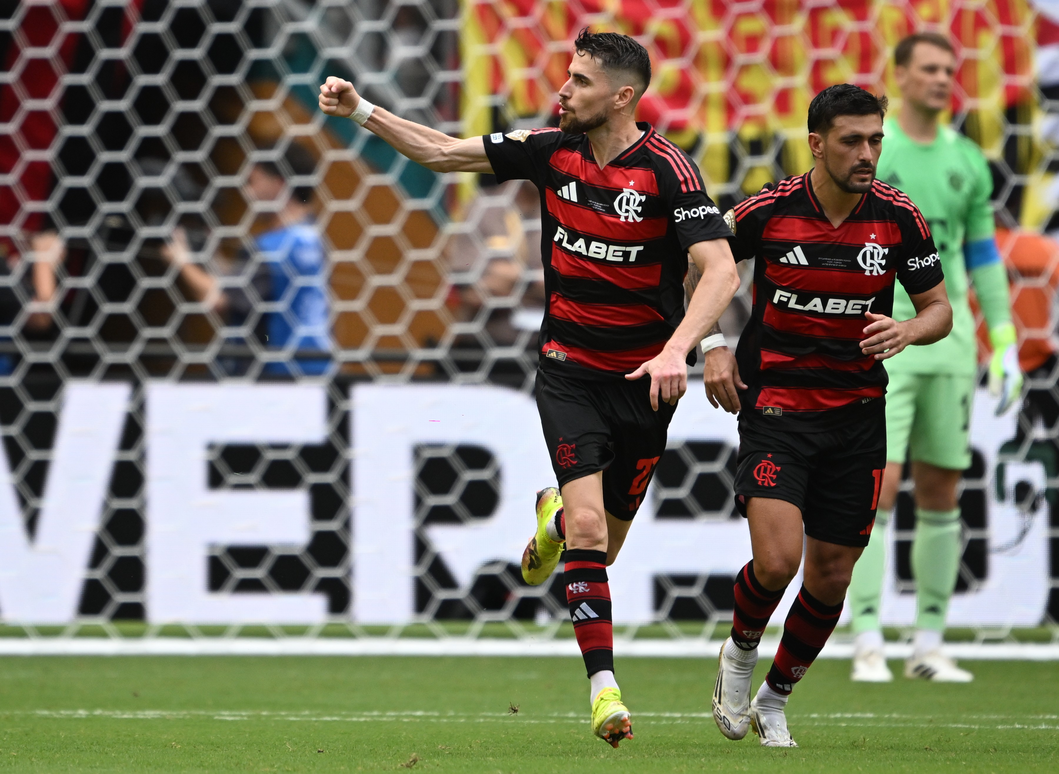 拜仁慕尼黑横扫皇家社会，成功晋级的简单介绍