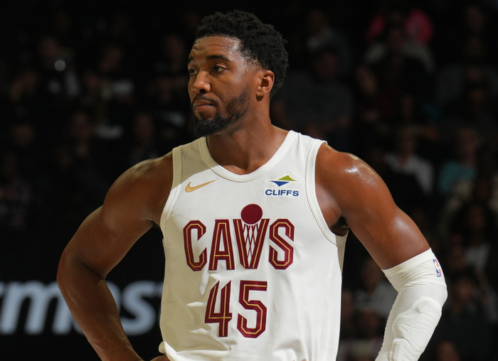 骑士内线受伤，主教练表示球队将有所调整的简单介绍